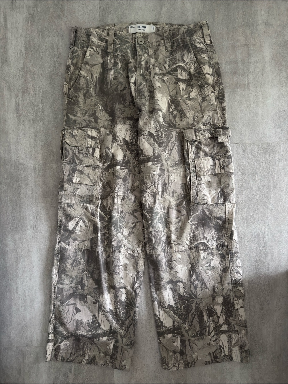 Hollister Super Baggy Tree Camo Cargo Pants W31 L32 RealTree Style